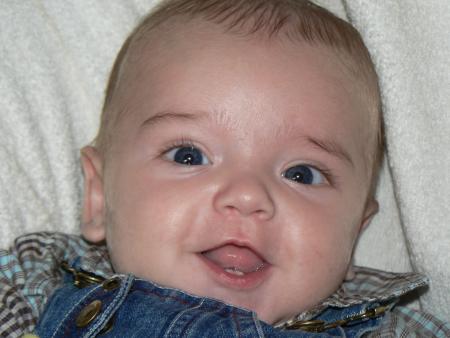 Attention maintenant je peux mordre!!!